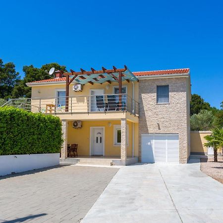 Awesome Home In Vrh With 5 Bedrooms, Wifi And Outdoor Swimming Pool Exterior foto